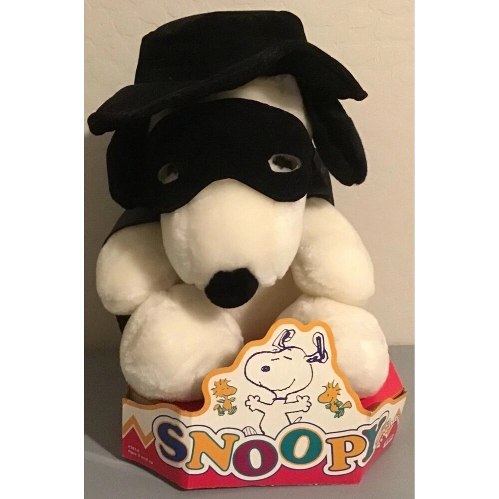 Vintage 1990s Peanuts ZORRO BANDIT SNOOPY Irwin 11" Plush Mask, Cape & Hat NRFB